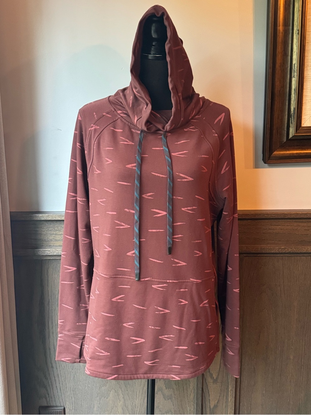 Title Nine Rose-Brown Hooded Pullover with Pink Accent Pattern large euc